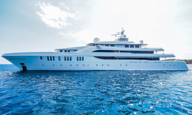 Elements yacht for Charter
